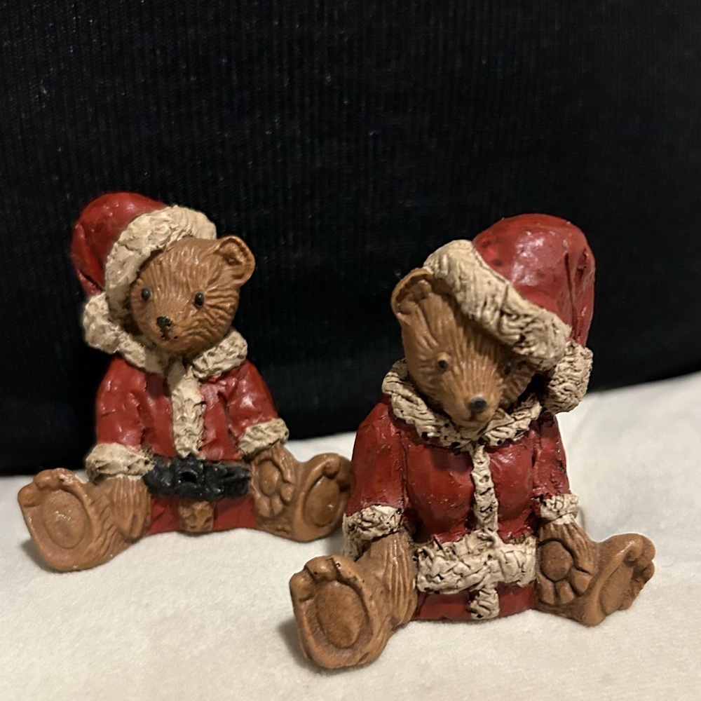 $15 saleJW signed 1984 Santa bears Figurines vintage Christmas nostalgia